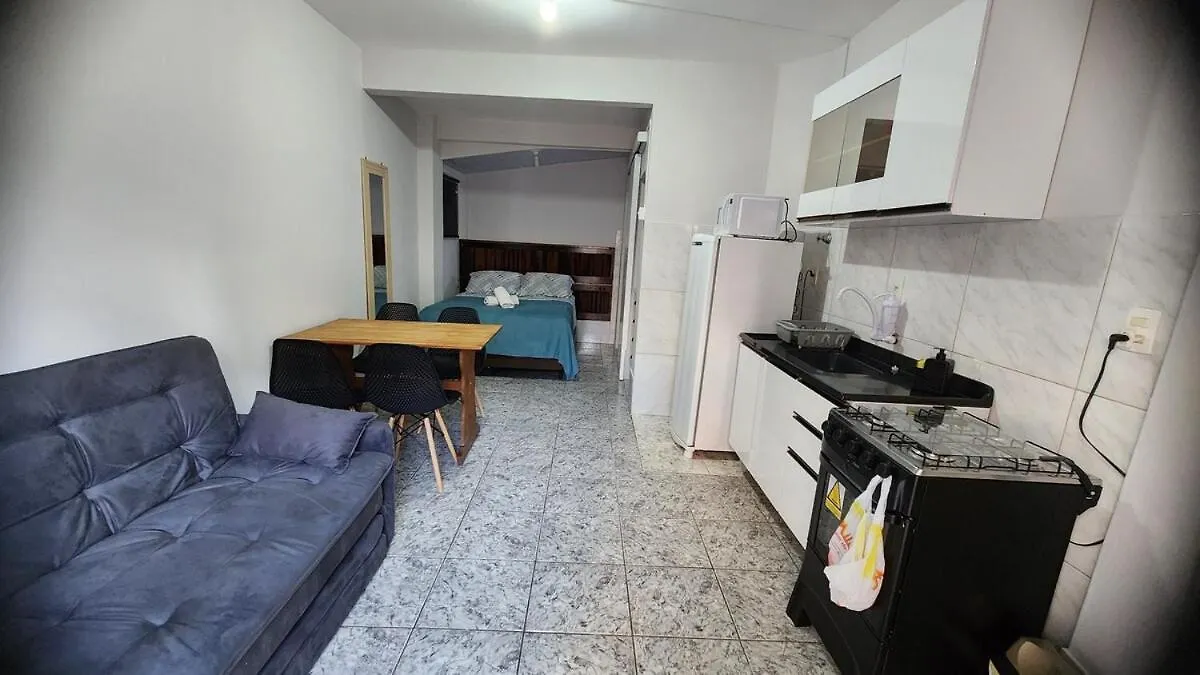 Balneário CamboriúT112 - Ap No Coracao De Bc, Wiffi,Tv,Ar E Patio Privadoアパートメント ブラジル