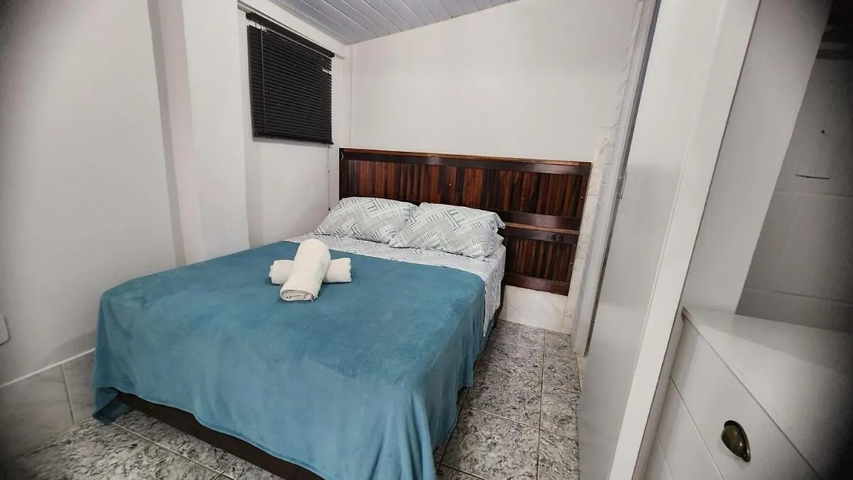Balneário CamboriúT112 - Ap No Coracao De Bc, Wiffi,Tv,Ar E Patio Privadoアパートメント